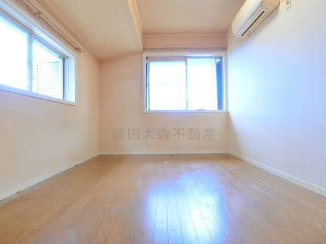 小澤メゾネットの内装|洋室6.5帖