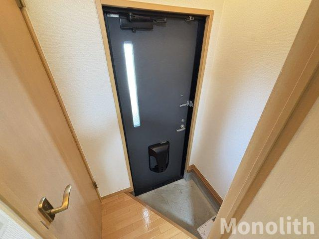 ハイツディオの玄関