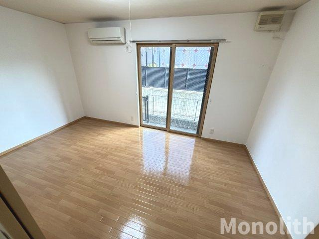 ハイツディオの居間・リビング