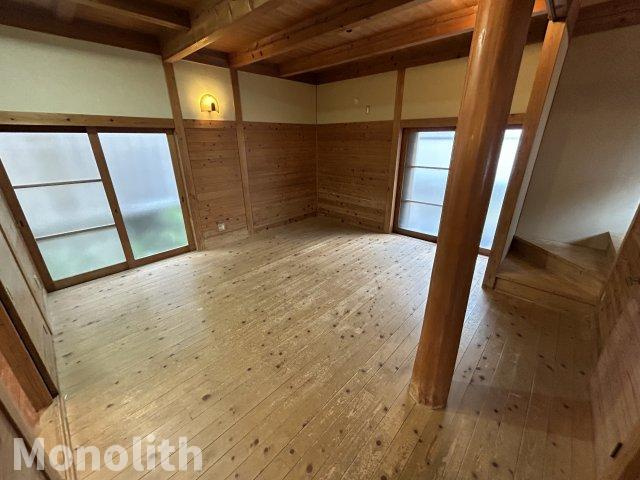 岸和田市別所町３丁目の一戸建ての居間・リビング