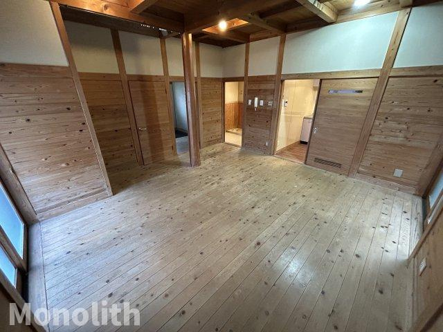 岸和田市別所町３丁目の一戸建ての居間・リビング