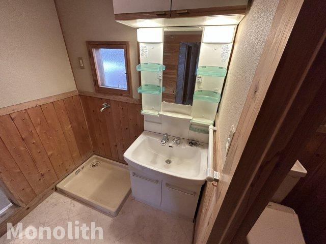 岸和田市別所町３丁目の一戸建ての洗面所