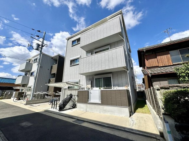 ALEGRIA河内山本EASTの外観