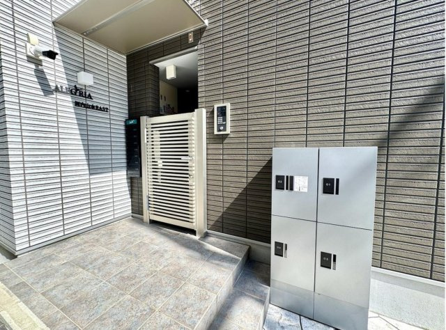 ALEGRIA河内山本EASTの玄関