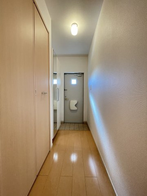 【玄関】 | アネシスⅠ | イメージ101号室写真（反転あり）