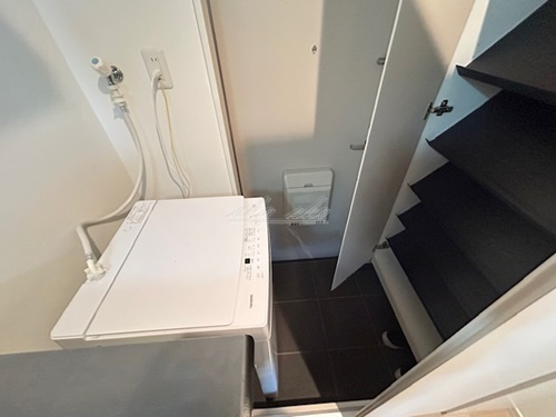 【玄関】プレジール中町 