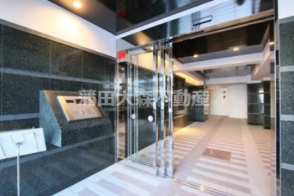 AZESTアゼスト千鳥町のエントランス