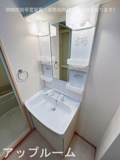 グランコート小木の洗面所