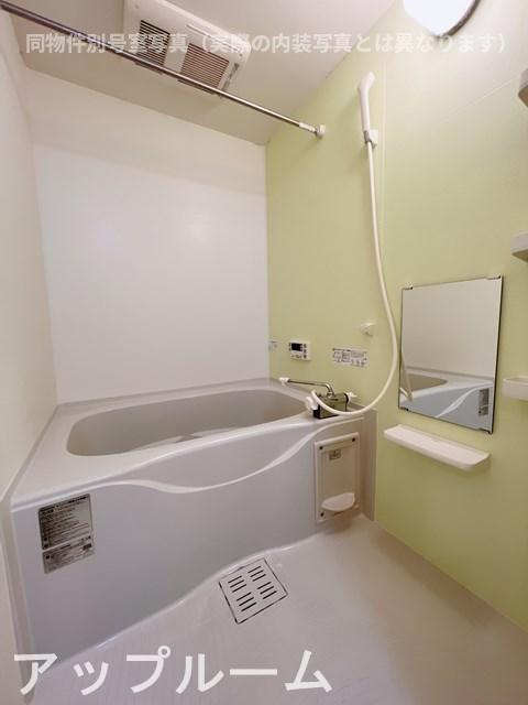 グランコート小木の浴室