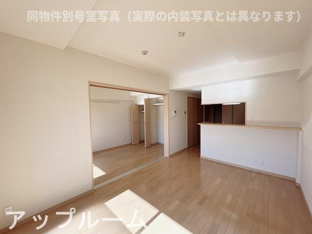 グランコート小木の居間・リビング