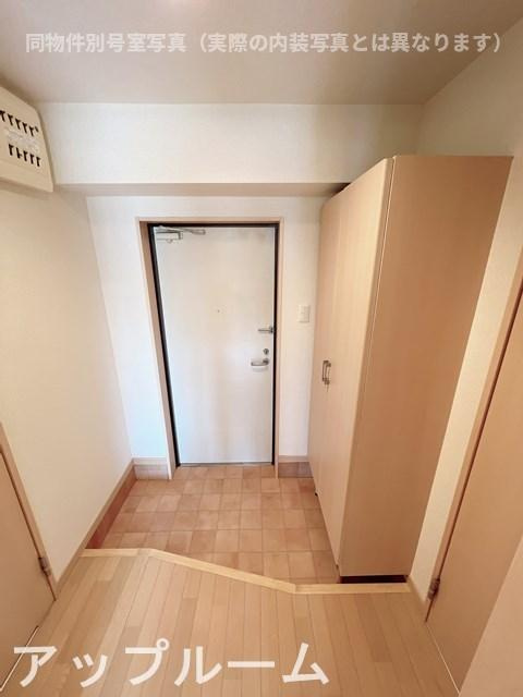 グランコート小木の玄関