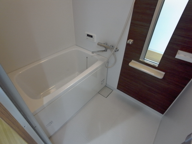 ユーコート岡本の浴室