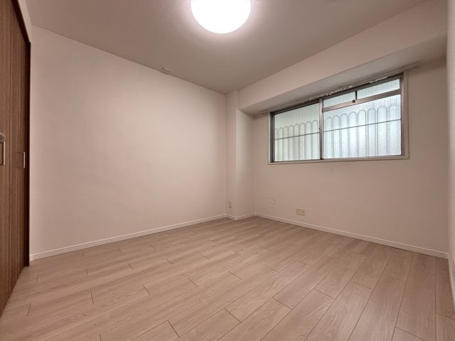 東向島サニーホームズの洋室