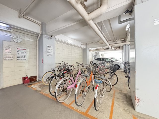 東向島サニーホームズの駐輪場