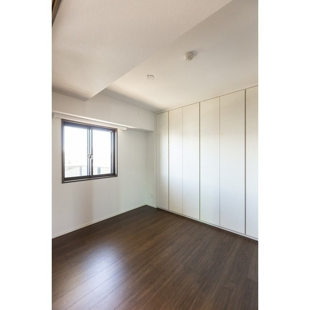 コンフォリア成増グリーンサイドの洋室