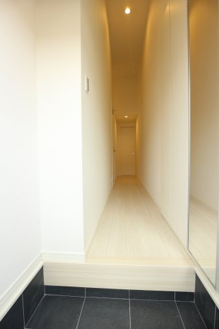 グランメール旭が丘の玄関