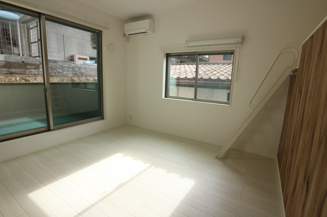 グランメール旭が丘の洋室