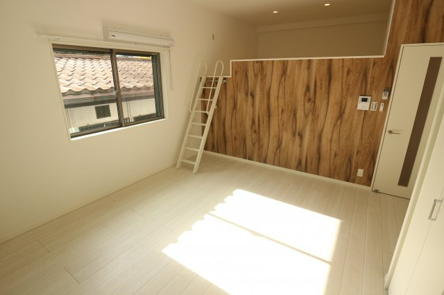 グランメール旭が丘の居間・リビング