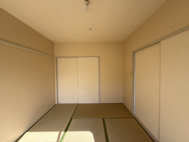 メゾンファミーユＡ棟の寝室