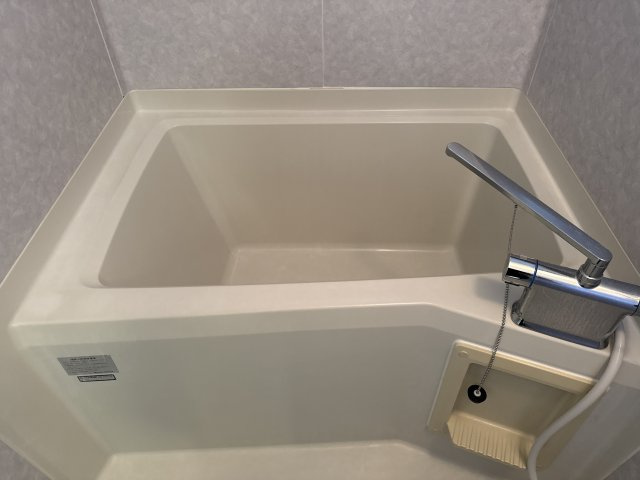 メゾンファミーユＡ棟の浴室