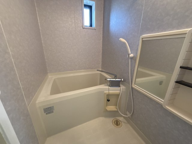 メゾンファミーユＡ棟の浴室