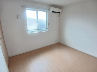 【内装】 | グランソレイユ | 明るい室内です