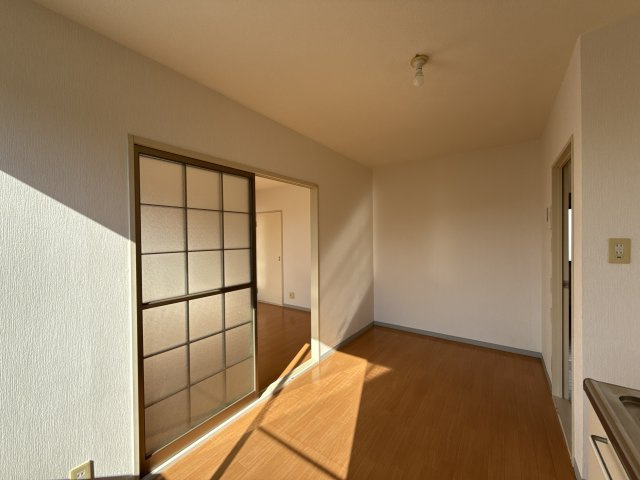 リバーサイドⅡ　Ｂ棟の居間・リビング