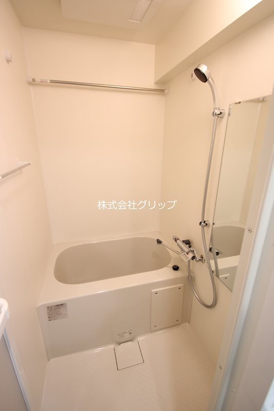 S-RESIDENCE横浜大通り公園の浴室