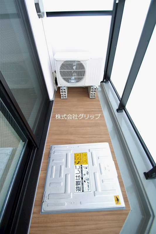 S-RESIDENCE横浜大通り公園のバルコニー