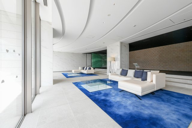 Sun Village A棟 5階のロビー|エントランスロビーの写真です。