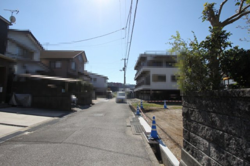 いの町枝川　新築戸建　1号棟の前面道路含む現地写真|前面道路幅員　5.0ｍ
