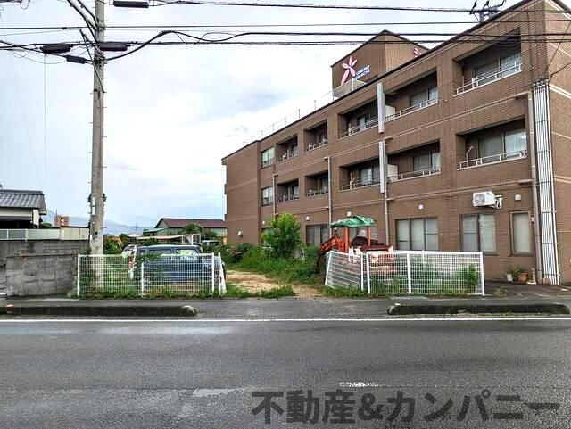 松山市南梅本町の売地の前面道路含む現地写真|前面道路含む現地写真です