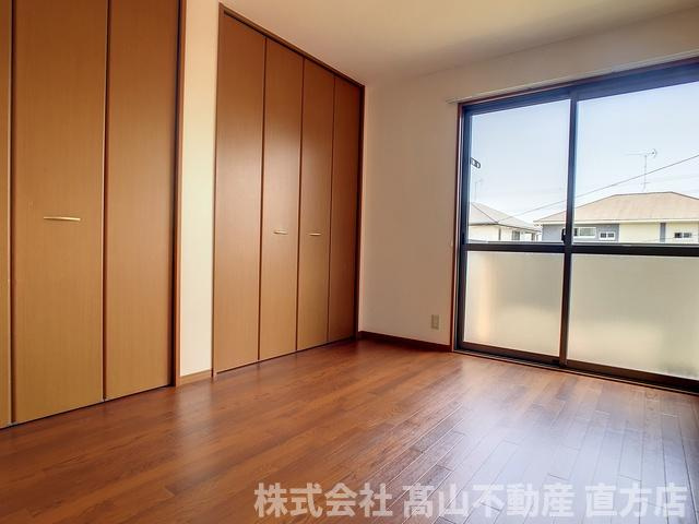 直方市大字植木のアパートの洋室