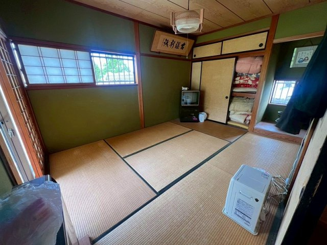 南部町阿賀中古戸建の和室|2階和室6帖