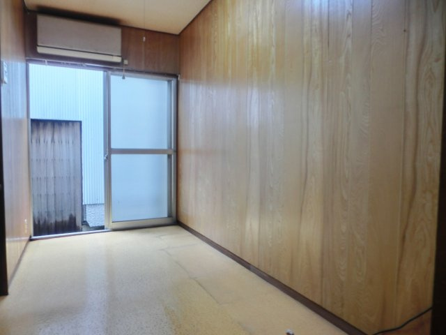 天下茶屋貸家の居間・リビング