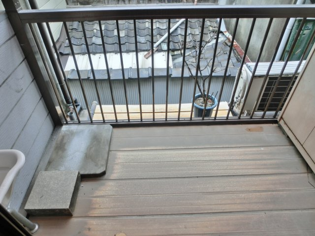 天下茶屋貸家のバルコニー