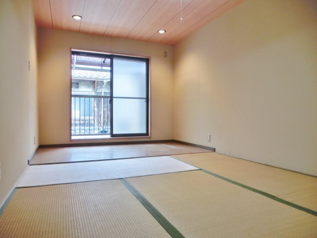 天下茶屋貸家の寝室