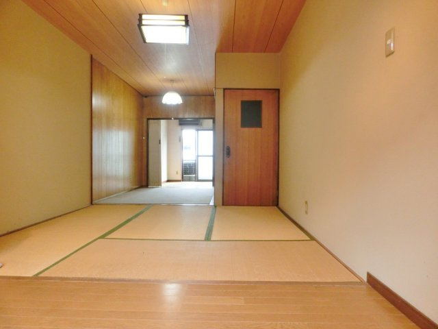 天下茶屋貸家の和室