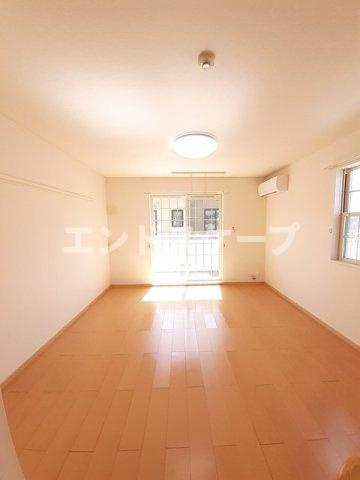 メゾン・アンジュの居間・リビング|高崎、前橋のお部屋探しはエンドスケープまで！お客様の理想お聞かせ下さい♪