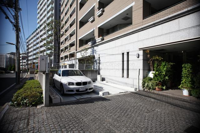 川崎市麻生区万福寺１丁目の賃貸マンションの駐車場