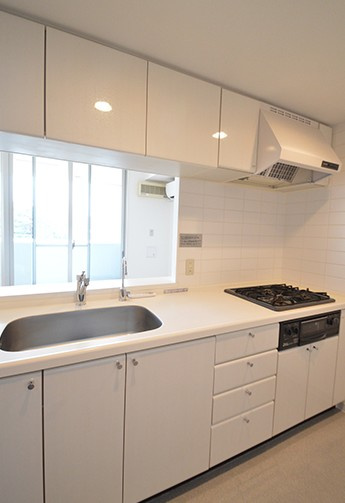 川崎市麻生区万福寺１丁目の賃貸マンションのキッチン