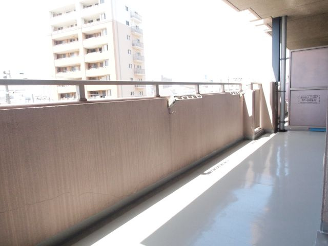 南海ハイライズフラット天下茶屋のバルコニー