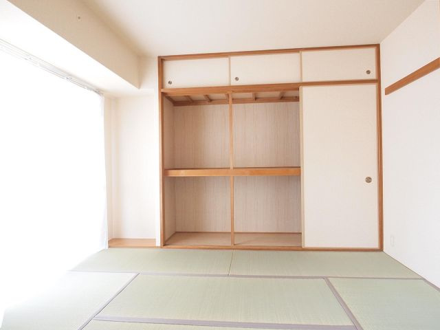 南海ハイライズフラット天下茶屋の和室