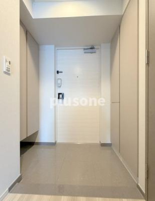 【玄関】 | コンフォリア・リヴ北浜淡路町