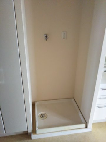 サーパス久保田南のランドリースペース