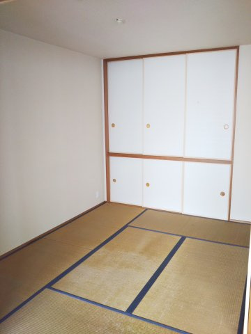 サーパス久保田南の和室