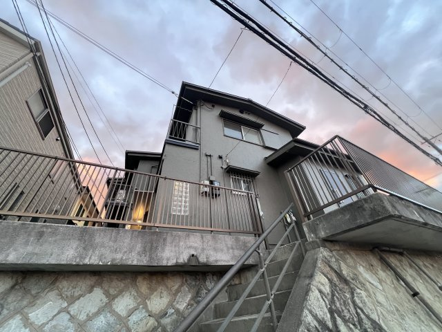 神戸市垂水区旭が丘１丁目のアパートの外観
