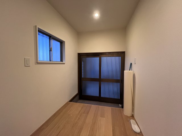 神戸市垂水区旭が丘１丁目のアパートの玄関