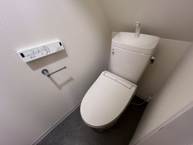 神戸市垂水区旭が丘１丁目のアパートのトイレ