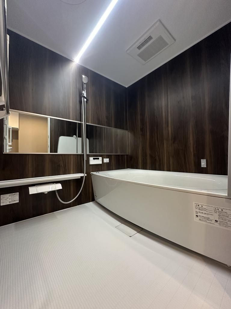 三鷹市下連雀８丁目の中古マンションの浴室